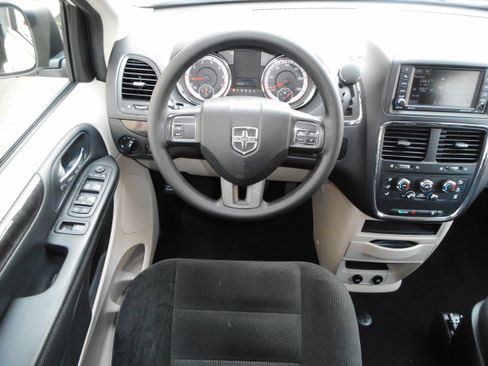 Used 2017 Dodge Grand Caravan SE w/ Power Window Group image 21