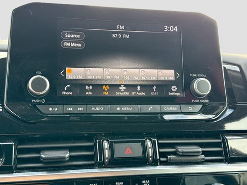 Used 2023 Nissan Pathfinder SV image 31