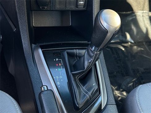Used 2014 Toyota Corolla LE image 24