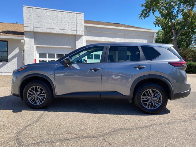 Used 2024 Nissan Rogue S FWD image 2