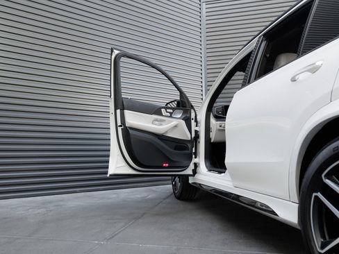 Used 2025 Mercedes-Benz GLE 63 AMG S image 14