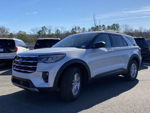 New 2026 Ford Explorer Active image 7