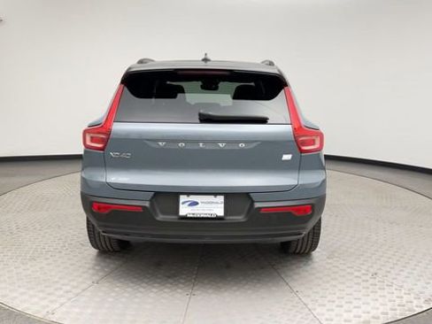 Used 2021 Volvo XC40 P8 Recharge w/ Advanced Package image 3