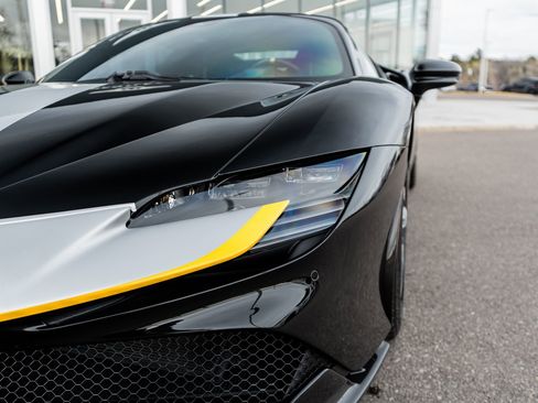 Used 2021 Ferrari SF90 Stradale image 21