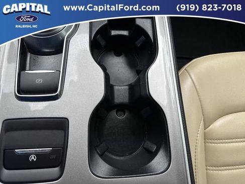 Certified 2024 Ford Edge SEL image 30