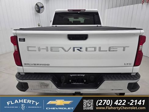 Used 2022 Chevrolet Silverado 2500 LTZ AWD/4WD image 4