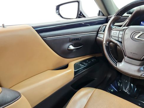 Used 2020 Lexus ES 300h w/ Premium Package FWD image 23