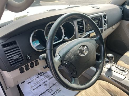 Used 2007 Toyota 4Runner SR5 RWD image 18