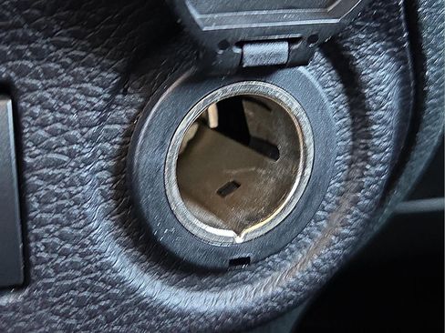 Used 2018 Jeep Wrangler Rubicon w/ Dual Top Group image 18