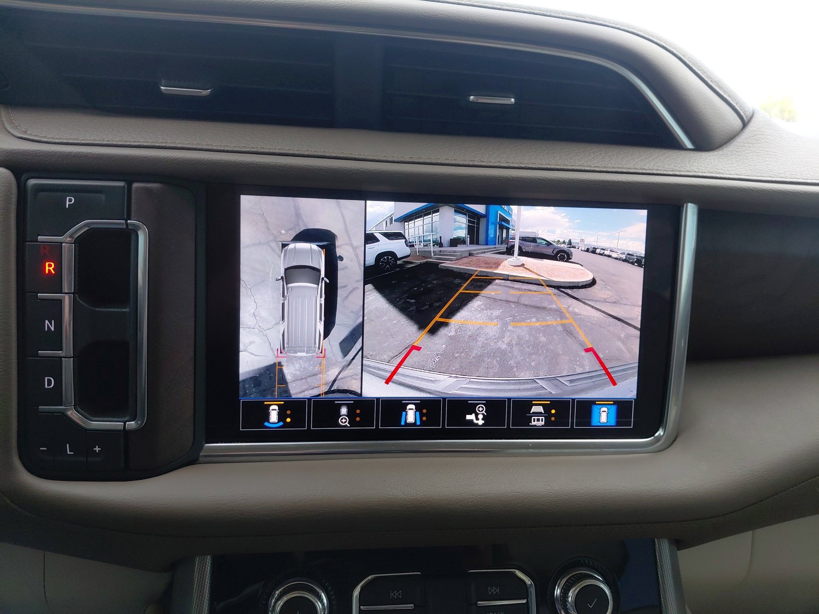 Used 2021 GMC Yukon Denali AWD/4WD image 40