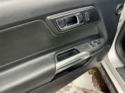 Used 2015 Ford Mustang Coupe w/ Equipment Group 051A image 19