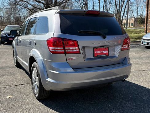 Used 2019 Dodge Journey SE FWD image 7