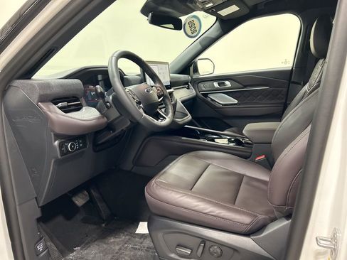 New 2026 Ford Explorer Platinum AWD/4WD image 10