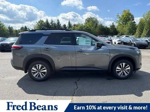 New 2026 Nissan Pathfinder SL w/ Cargo Package AWD/4WD image 11