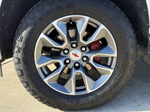 Used 2025 Chevrolet Silverado 1500 RST image 12