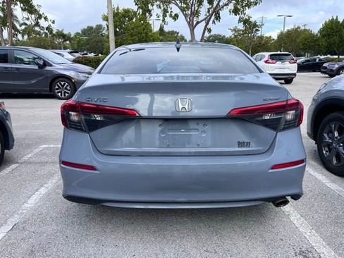 Used 2024 Honda Civic Sport image 4