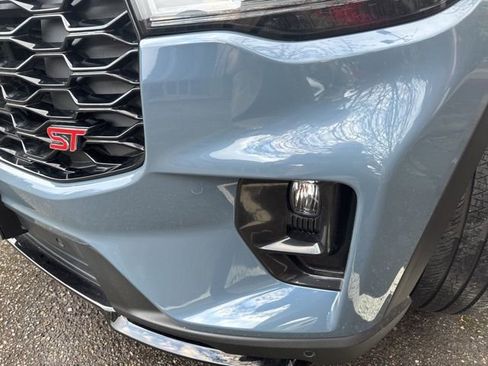 Used 2025 Ford Explorer ST w/ Sun And Sound Package AWD/4WD image 9