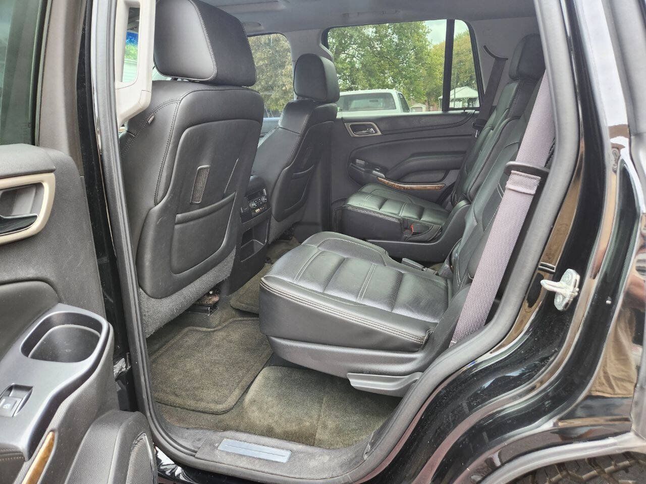 Used 2015 GMC Yukon Denali w/ Touring Package AWD/4WD image 9