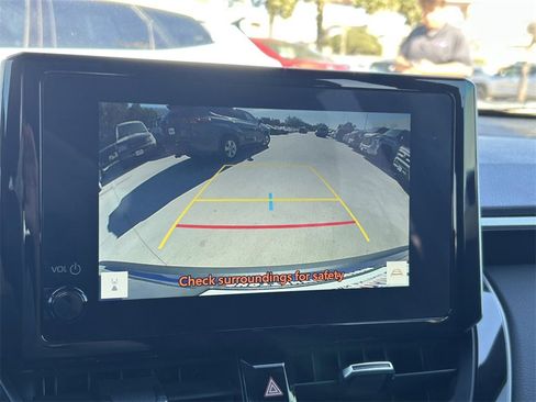 Used 2025 Toyota Corolla Cross AWD Hybrid image 33