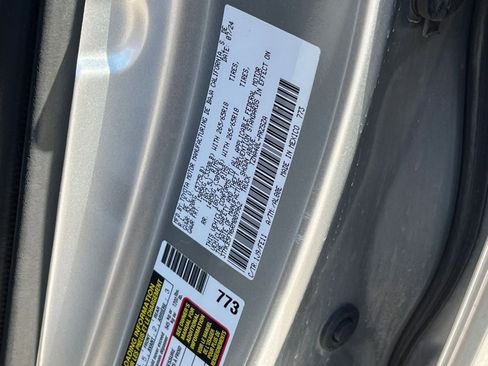 Used 2024 Toyota Tacoma TRD Sport image 29