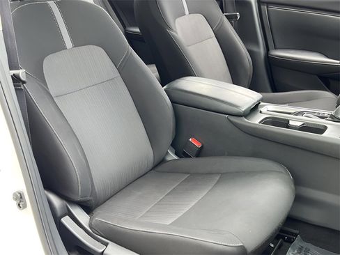 Used 2024 Nissan Sentra SV image 17