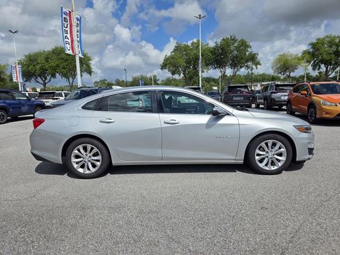 Used 2019 Chevrolet Malibu Hybrid FWD image 2