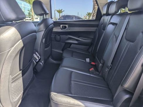 Used 2023 Kia Sorento S w/ Panoramic Sunroof Package image 12
