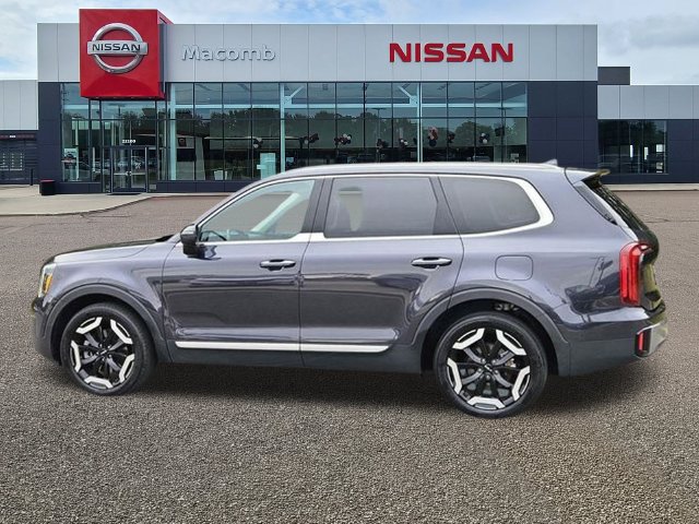 Used 2025 Kia Telluride S FWD image 7