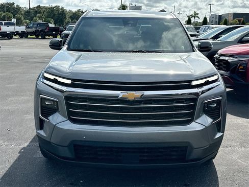 New 2026 Chevrolet Traverse LT w/ LPO, Floor Liner Package image 2