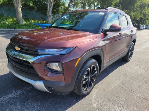 Certified 2023 Chevrolet TrailBlazer LT w/ Convenience Package FWD image 1