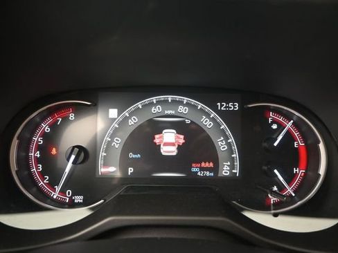 Used 2025 Toyota RAV4 LE FWD image 9