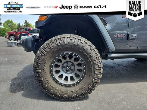 Used 2021 Jeep Wrangler Unlimited Rubicon w/ LED Lighting Group AWD/4WD image 11