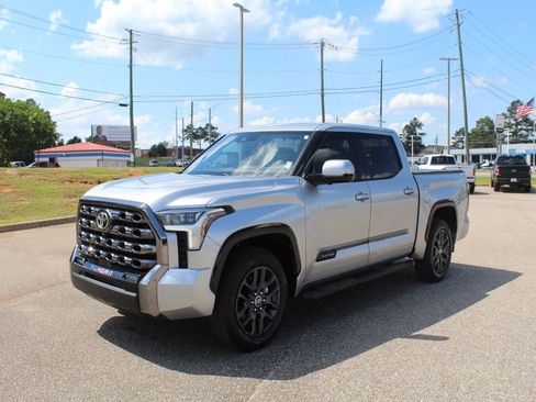 Used 2022 Toyota Tundra Platinum RWD image 1