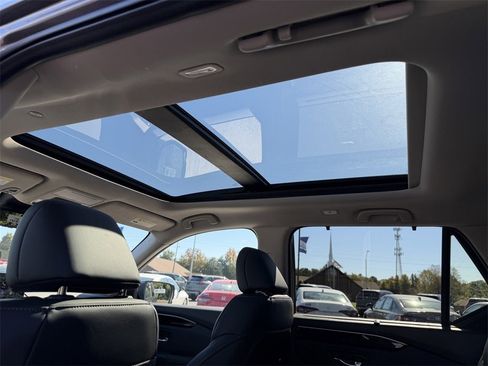 New 2025 Honda Pilot Touring image 32