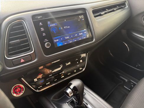 Used 2022 Honda HR-V EX image 17