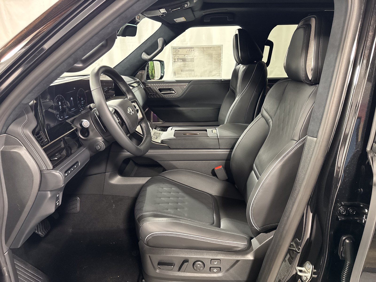 New 2026 INFINITI QX80 Autograph AWD/4WD image 3