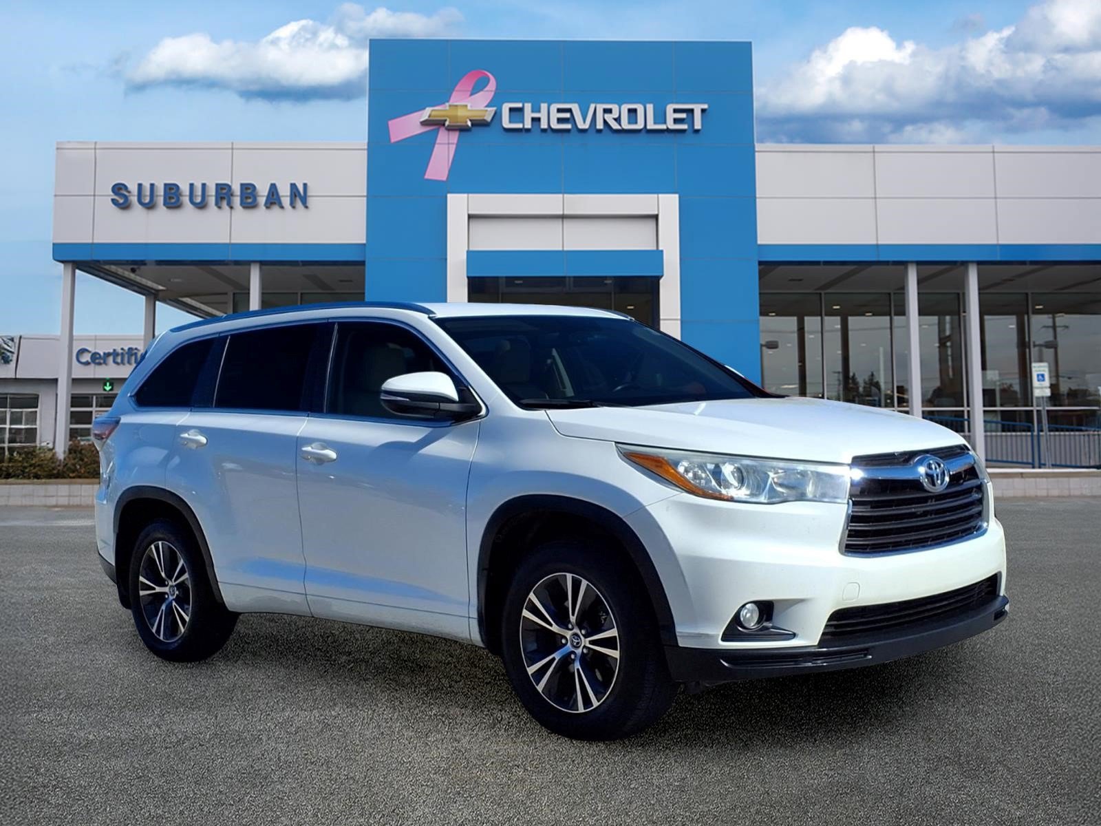 Used 2016 Toyota Highlander XLE AWD/4WD image 3