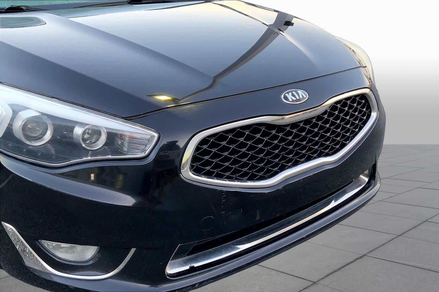 Used 2015 Kia Cadenza Premium w/ Luxury Package FWD image 27