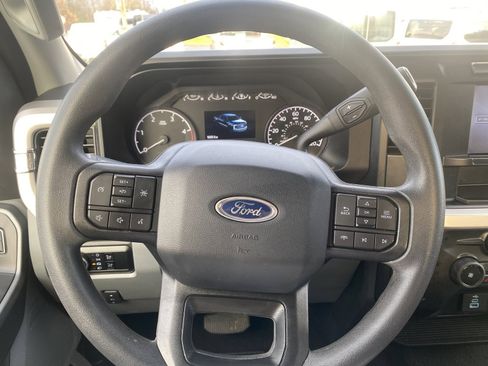 Used 2023 Ford F450 XLT w/ XLT Value Package AWD/4WD image 14