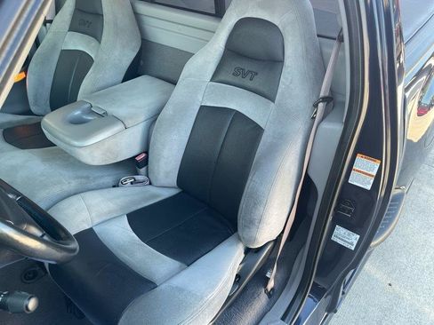 Used 2002 Ford F150 Lightning RWD image 35