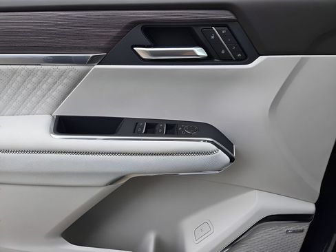 New 2026 GMC Acadia Denali w/ Super Cruise Package FWD image 15