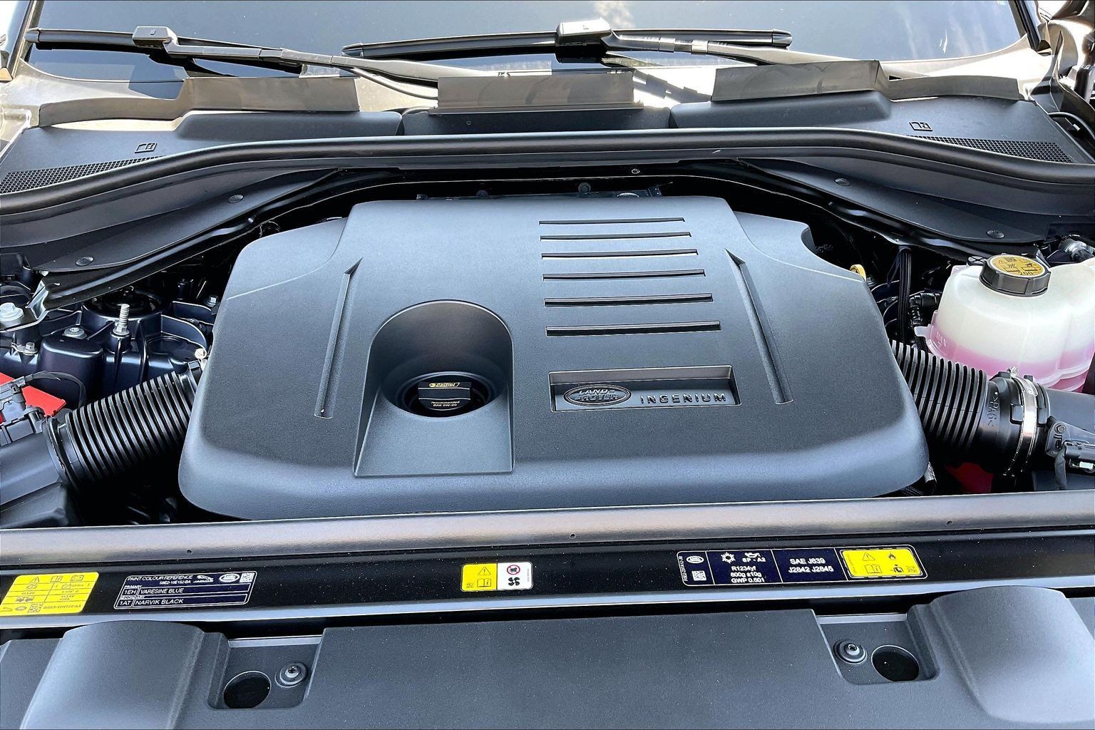 New 2026 Land Rover Range Rover Sport SE AWD/4WD image 18