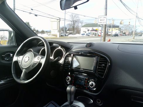 Used 2017 Nissan Juke SV image 23