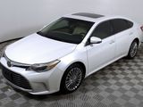 Used 2017 Toyota Avalon Limited image 3
