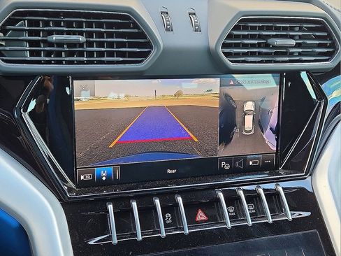 Used 2023 Lamborghini Urus S image 28