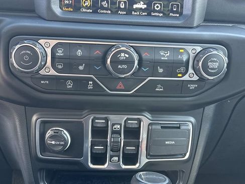 Used 2022 Jeep Gladiator Overland w/ Popular Equipment Package AWD/4WD image 29