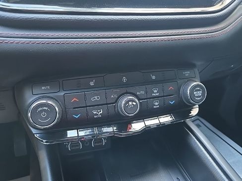 Used 2022 Dodge Durango R/T w/ Blacktop Package AWD/4WD image 60