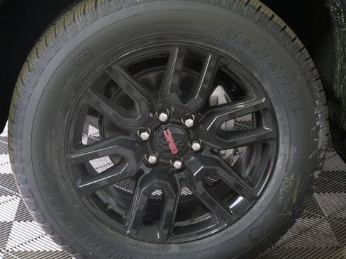 New 2026 GMC Sierra 1500 Elevation image 10