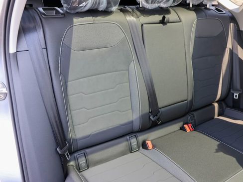 New 2025 Volkswagen Taos SE image 39