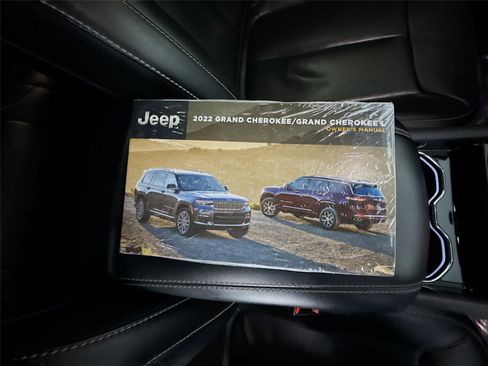 Used 2022 Jeep Grand Cherokee Limited 4xe w/ Luxury Tech Group II image 27